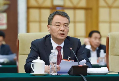 關(guān)注油耗子、公路三亂、從業(yè)資格證!徐冠巨代表講